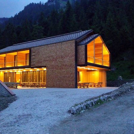 Vallesinella Hotel Restaurant Bar Madonna di Campiglio Bagian luar foto